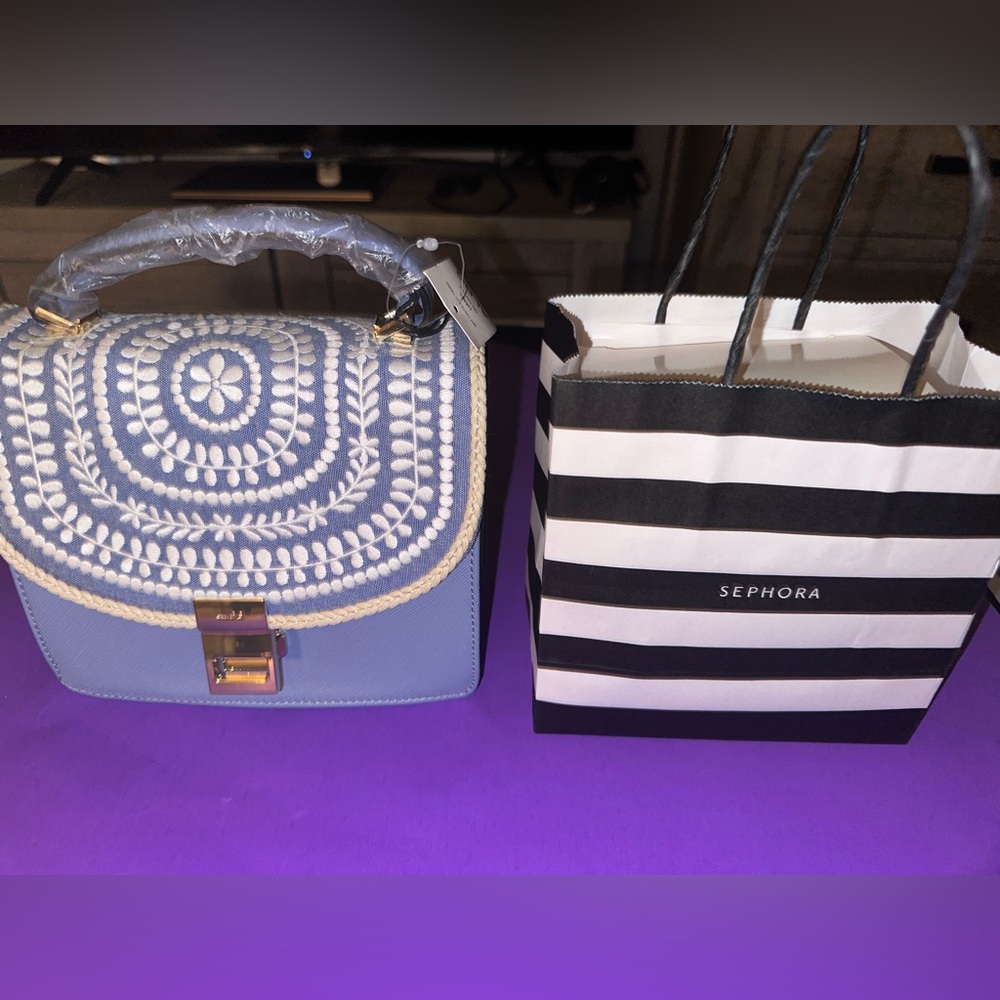Brand New Baby Blue ALDO crochet design satchel. - Picture 5 of 5